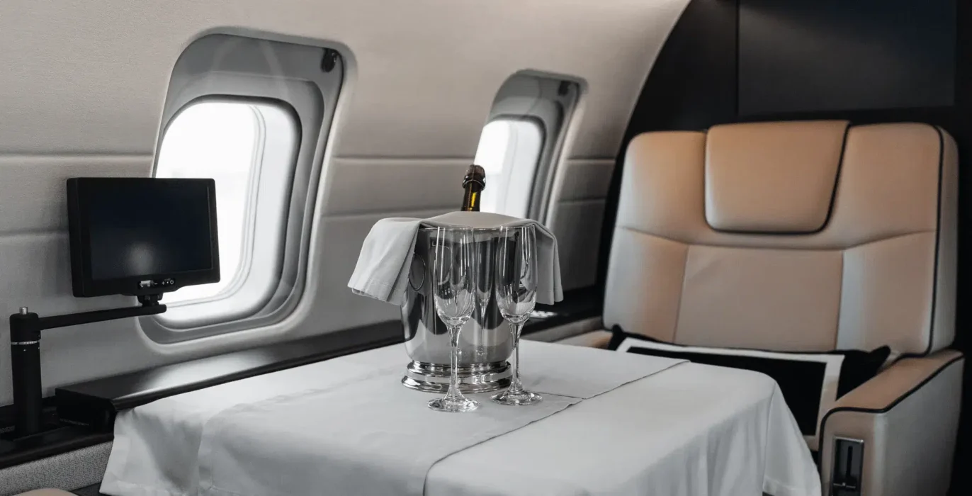 Read more about the article Ultimate Guide to International Business Class Travel
